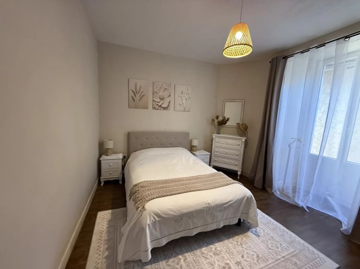 Image No.13-5 Bed House for sale