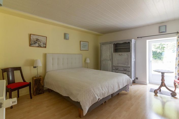 Image No.7-9 Bed House for sale