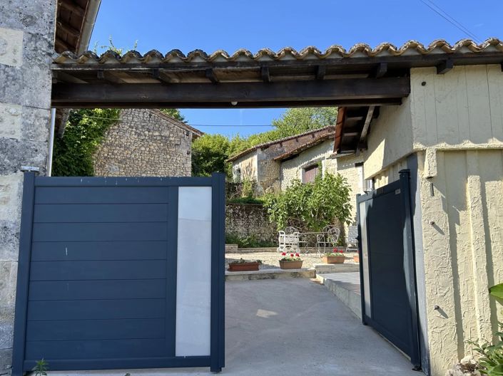 Image No.11-4 Bed House for sale