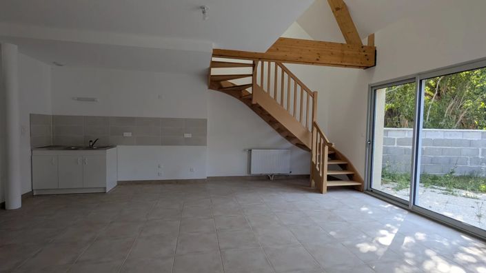 Image No.2-2 Bed House for sale