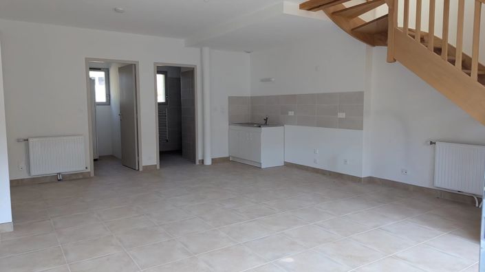 Image No.4-2 Bed House for sale