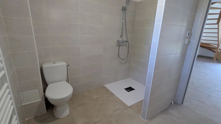 Image No.6-2 Bed House for sale