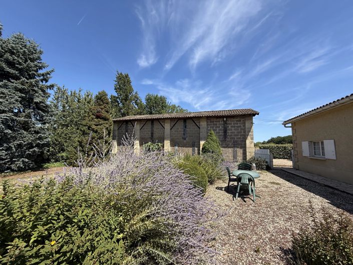 Image No.2-4 Bed House for sale