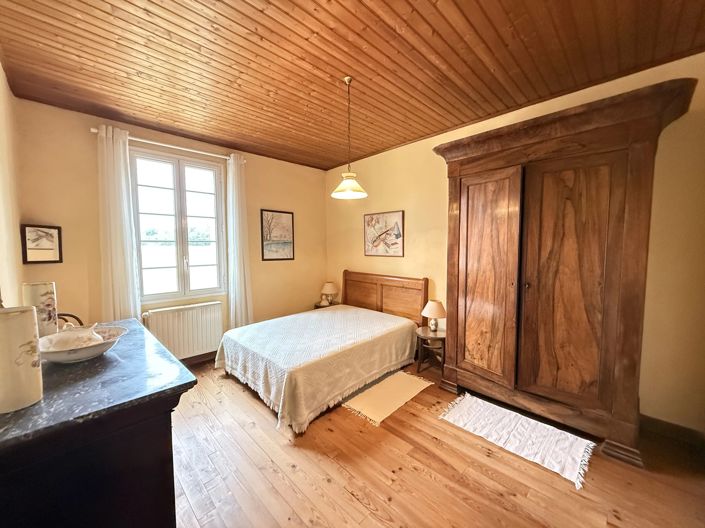 Image No.5-4 Bed House for sale