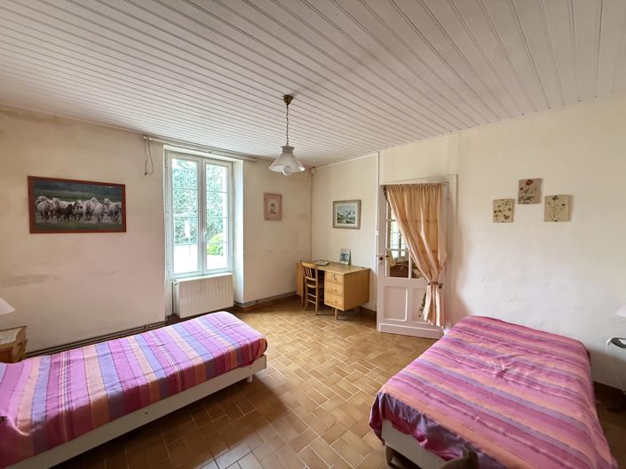 Image No.9-4 Bed House for sale