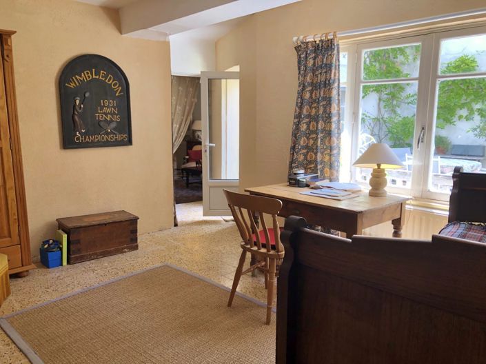 Image No.7-6 Bed House for sale