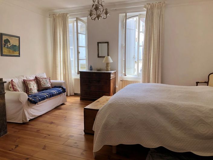 Image No.9-6 Bed House for sale