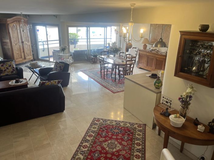 Image No.8-2 Bed Property for sale