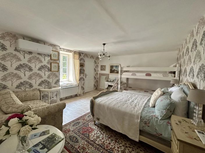 Image No.10-5 Bed Village House for sale