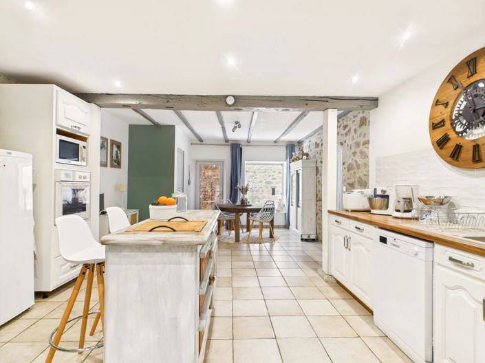 Image No.6-4 Bed House for sale