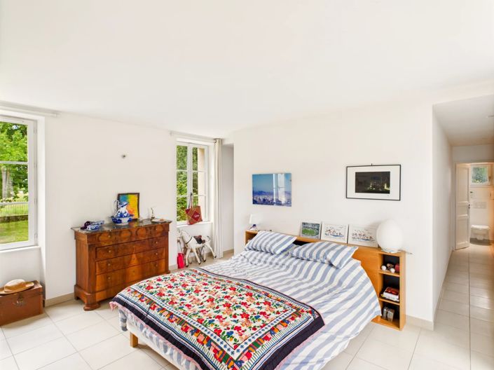 Image No.11-6 Bed House for sale