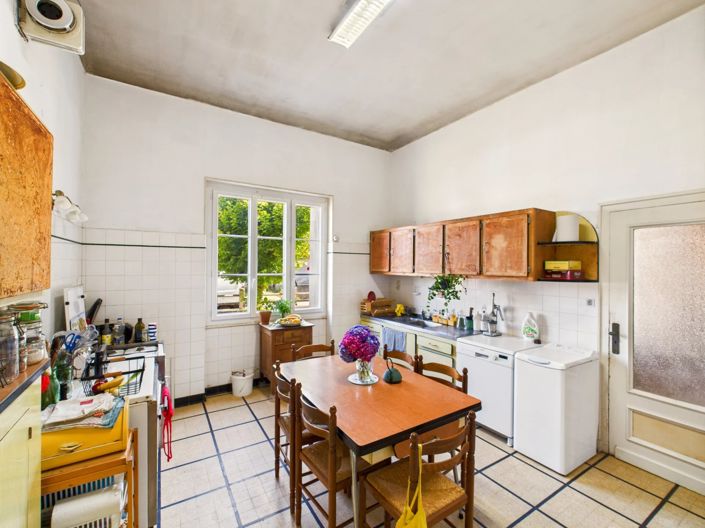 Image No.6-7 Bed House for sale