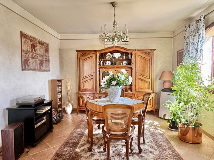 Image No.5-3 Bed House for sale