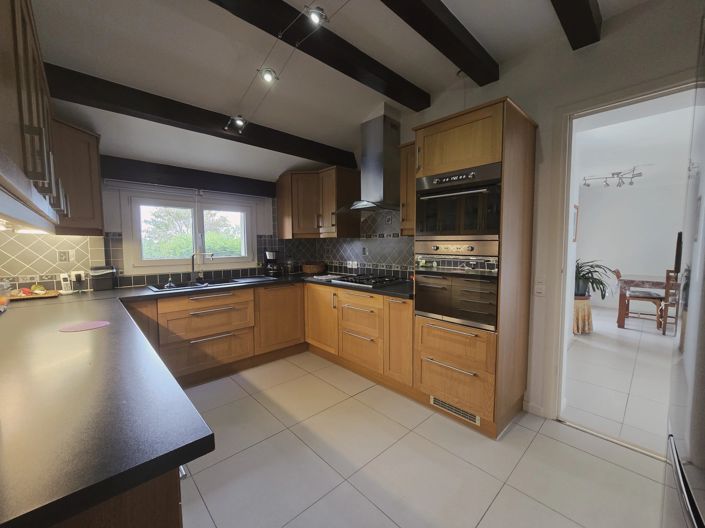 Image No.7-3 Bed House for sale