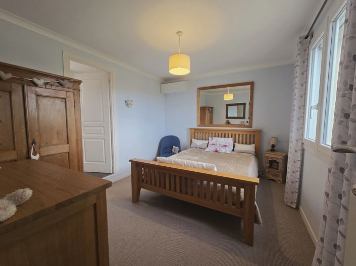 Image No.6-3 Bed House for sale