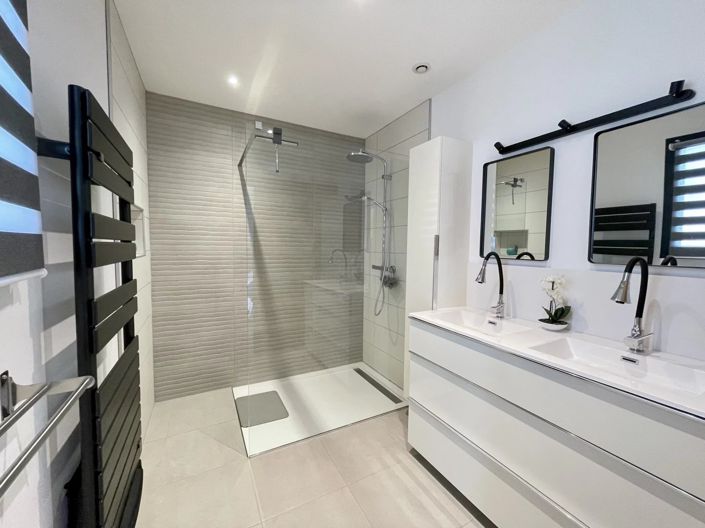 Image No.11-4 Bed House for sale