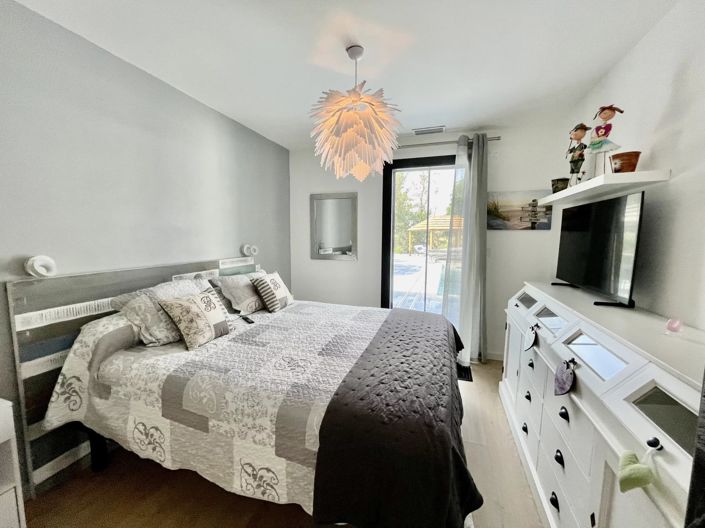 Image No.12-4 Bed House for sale