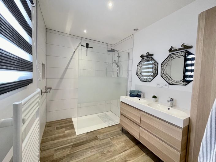 Image No.14-4 Bed House for sale