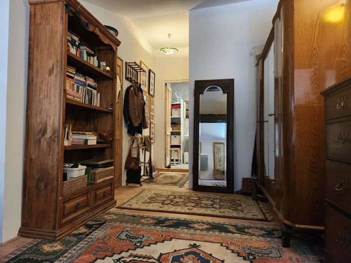 Image No.9-3 Bed House for sale