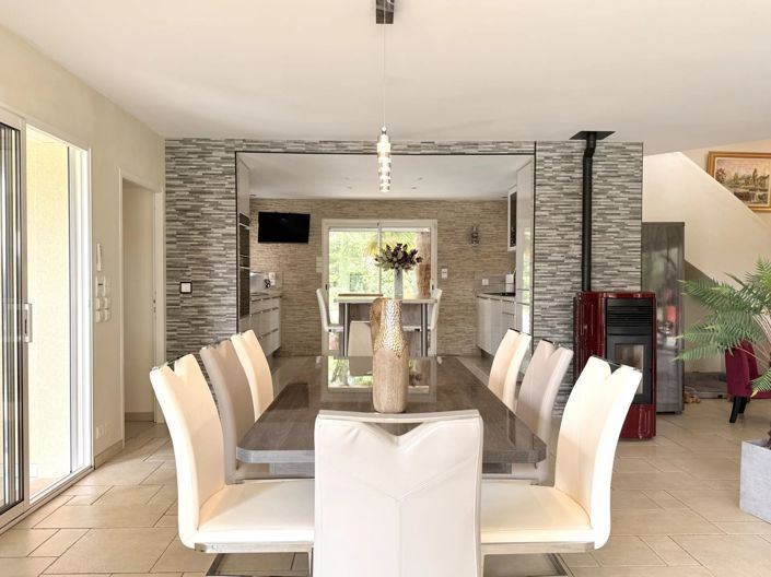 Image No.5-3 Bed House for sale