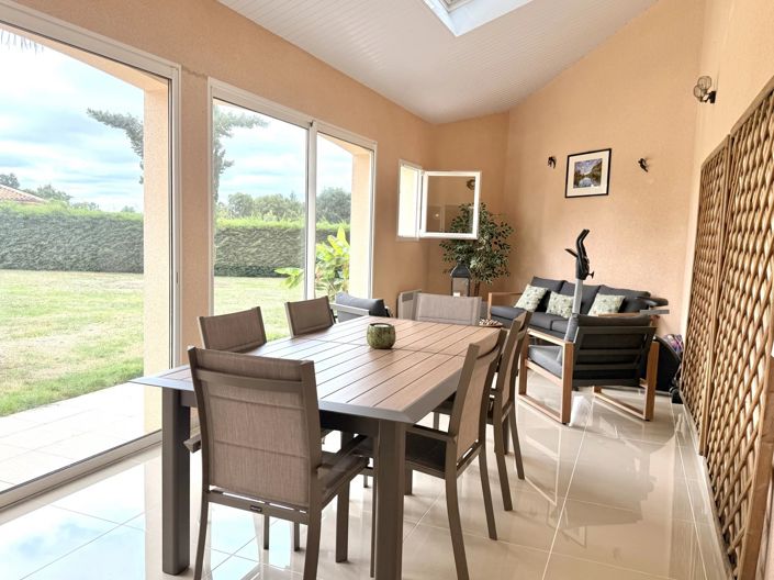 Image No.10-3 Bed House for sale