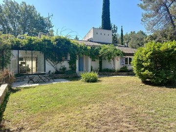 1 - Lorgues, House