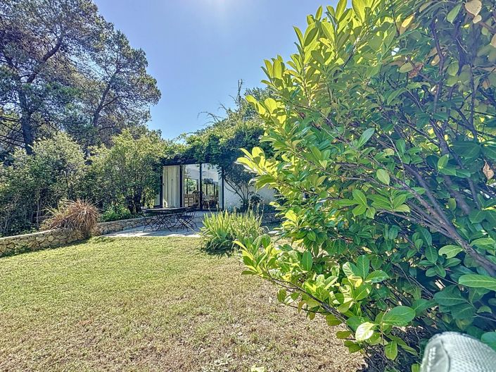 Image No.12-6 Bed House for sale