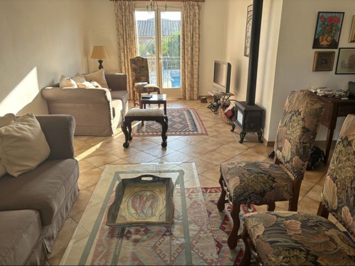 Image No.8-4 Bed House for sale