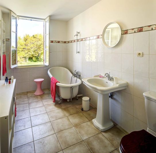 Image No.12-5 Bed Village House for sale