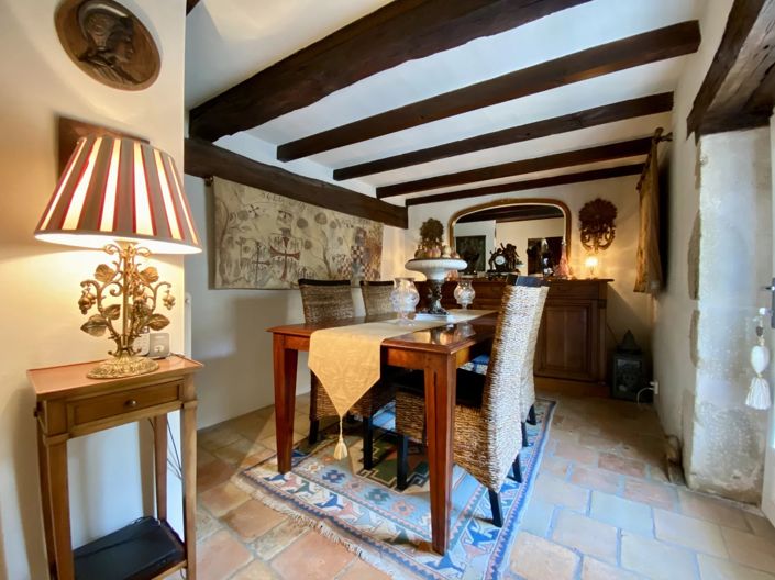 Image No.10-3 Bed House for sale