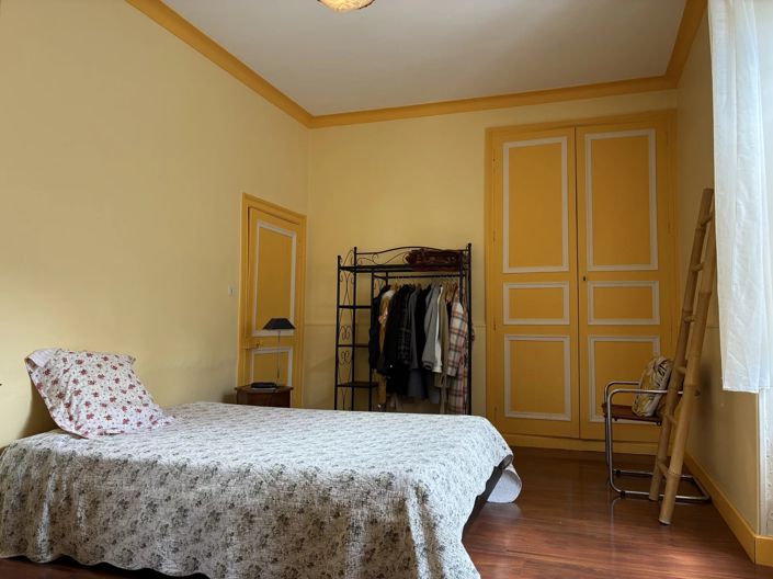 Image No.6-7 Bed House for sale