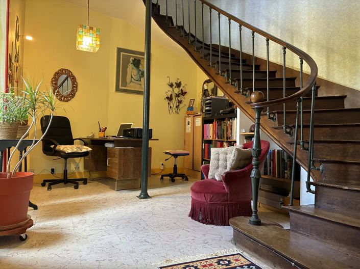 Image No.7-7 Bed House for sale