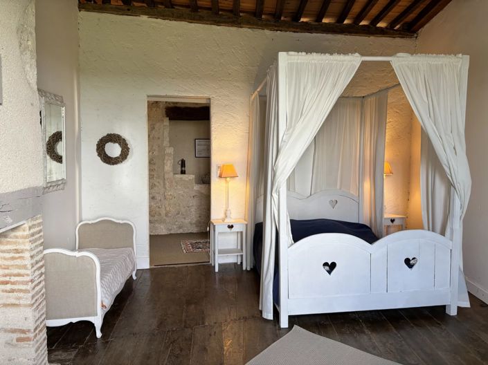 Image No.8-5 Bed Village House for sale