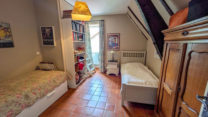 Image No.10-6 Bed House for sale