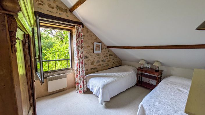 Image No.14-6 Bed House for sale