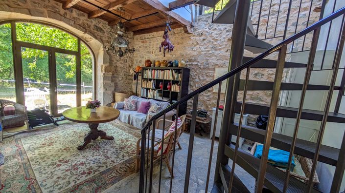 Image No.6-6 Bed House for sale