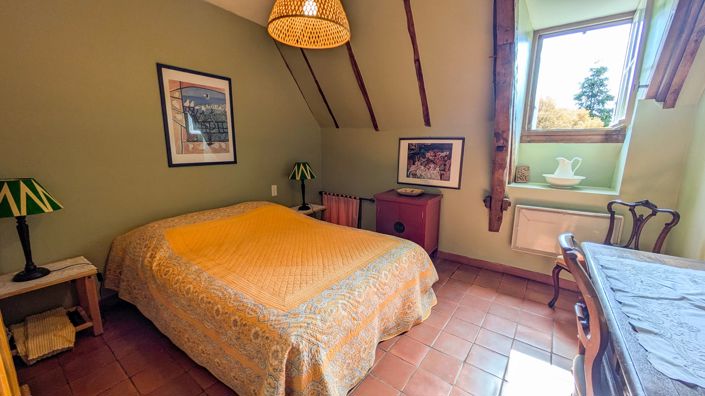 Image No.8-6 Bed House for sale