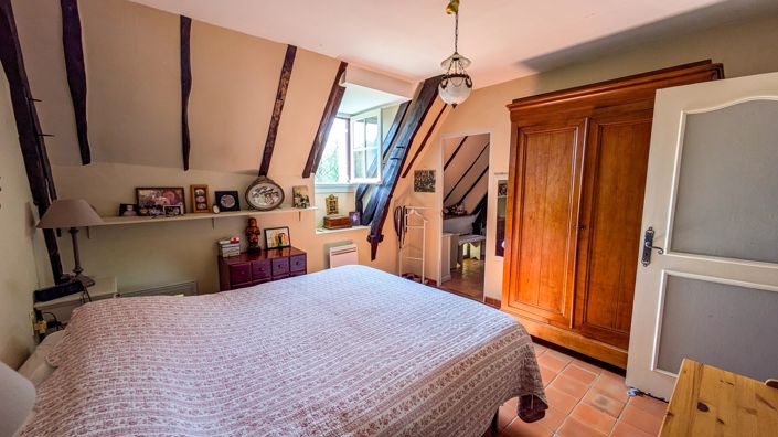 Image No.9-6 Bed House for sale