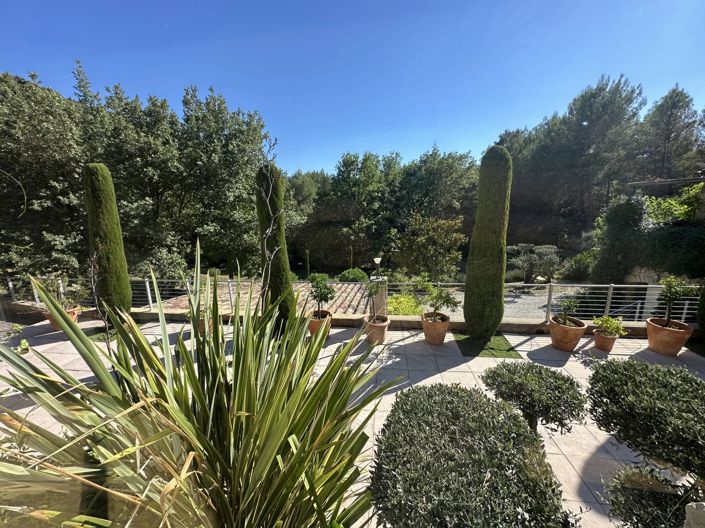 Image No.7-6 Bed House for sale