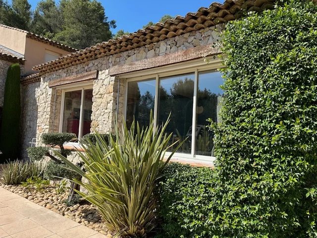 Image No.9-6 Bed House for sale