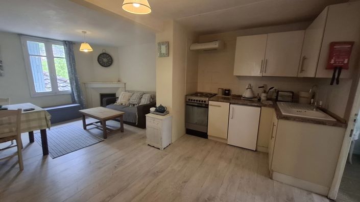 Image No.15-6 Bed Commercial for sale