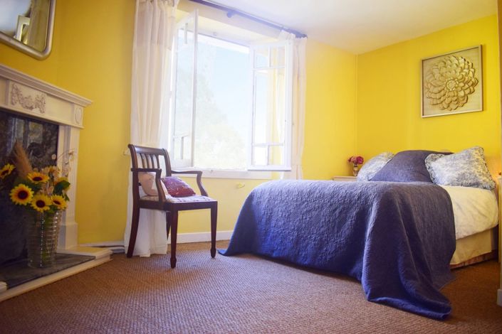 Image No.5-6 Bed Commercial for sale