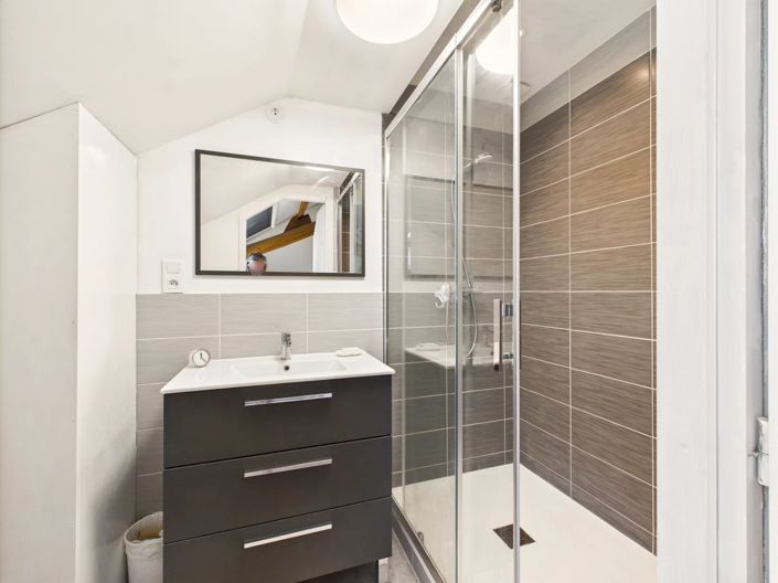 Image No.10-3 Bed House for sale