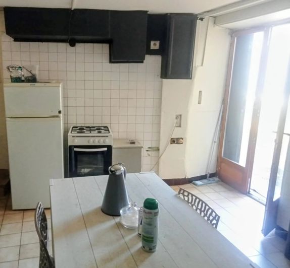 Image No.8-5 Bed House for sale