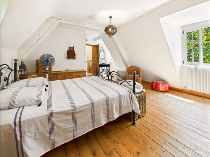 Image No.9-4 Bed House for sale