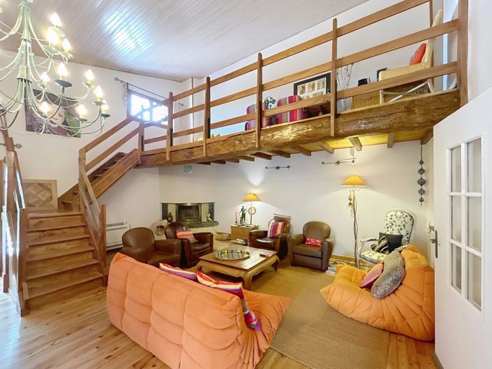 Image No.3-5 Bed House for sale