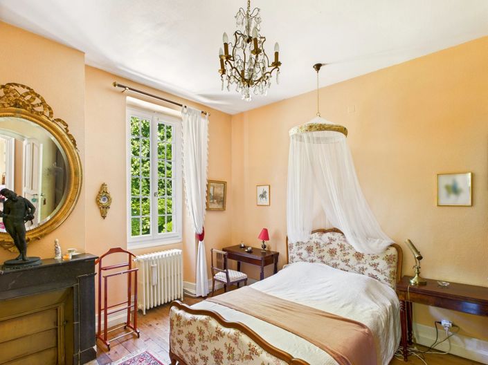 Image No.12-19 Bed House for sale