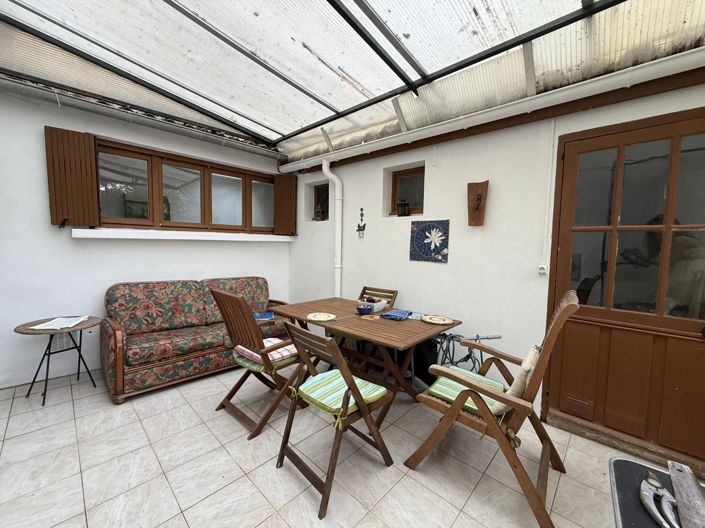 Image No.8-4 Bed House for sale