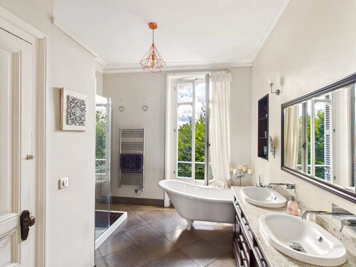 Image No.13-6 Bed House for sale