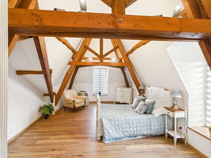 Image No.14-6 Bed House for sale